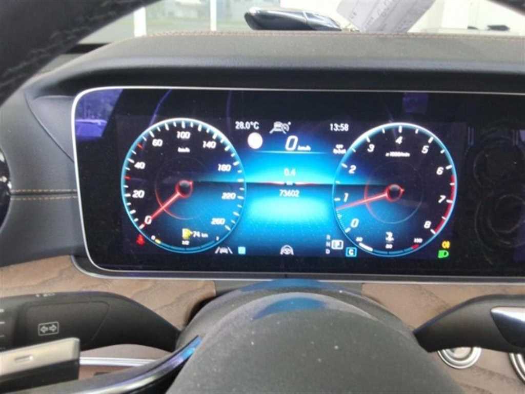 Mercedes Benz E class - Vista 4