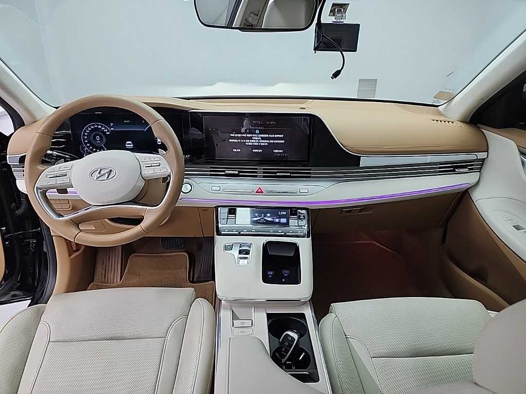 HYUNDAI Grandeur - Vista 7