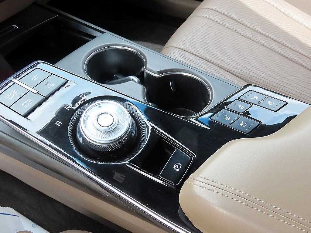 KIA K8 - Vista 10