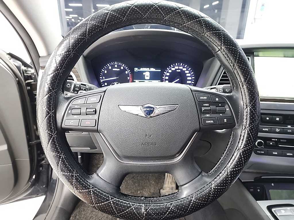 Genesis G80 - Vista 9