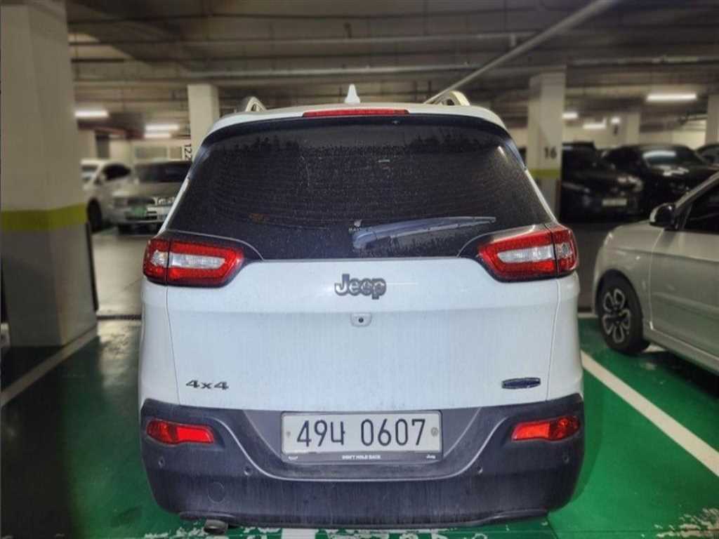 Jeep Cherokee - Vista 3