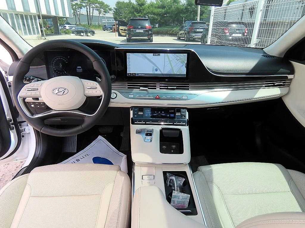 HYUNDAI Grandeur - Vista 7