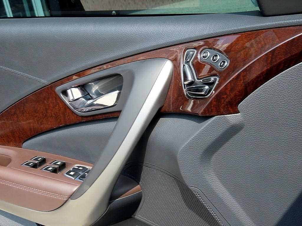 HYUNDAI Grandeur - Vista 12
