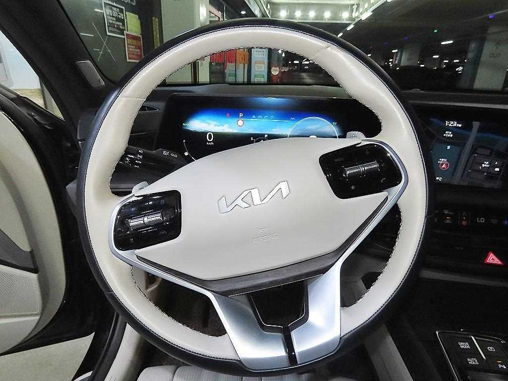 KIA K8 - Vista 8