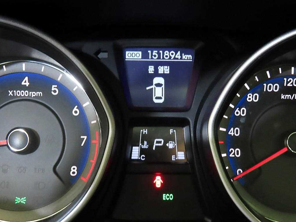 HYUNDAI i30 - Vista 9