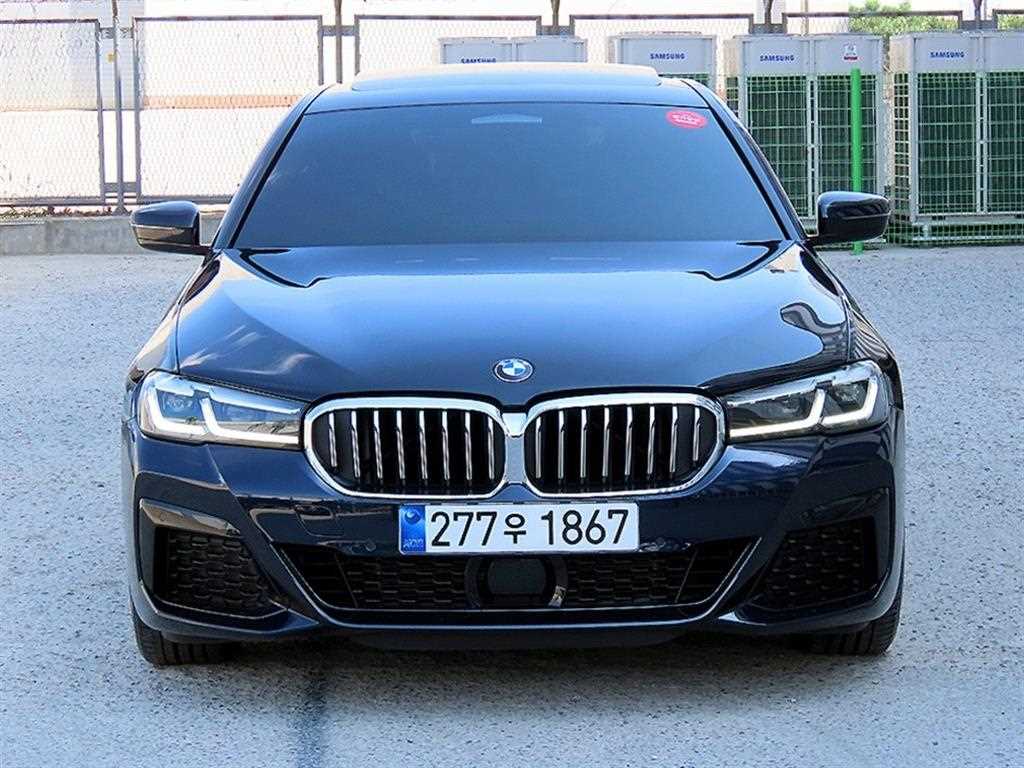 BMW 5 Series 2022 Negro - Importación desde Corea - HF Imports Iquique - Foto 1