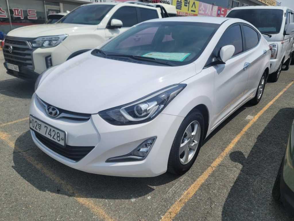 HYUNDAI Avante - Vista 2