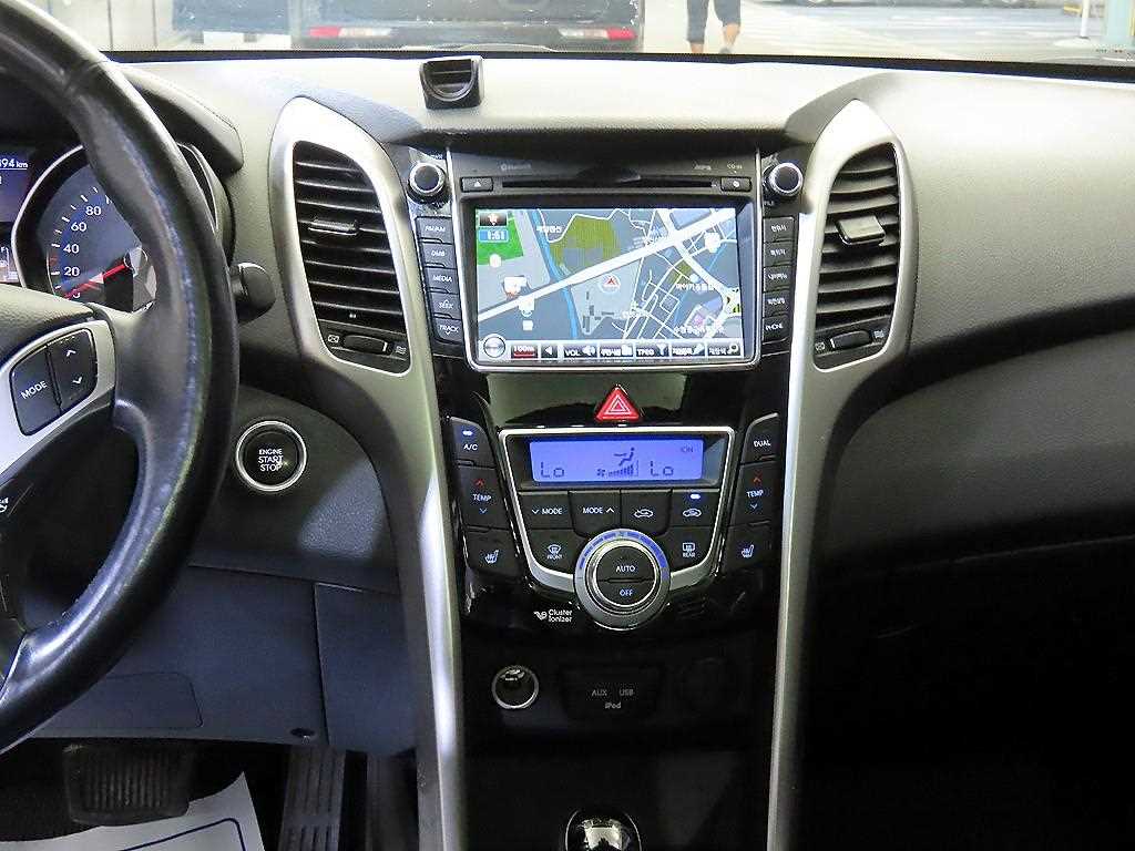 HYUNDAI i30 - Vista 11