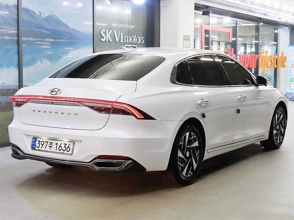 HYUNDAI Grandeur - Vista 4