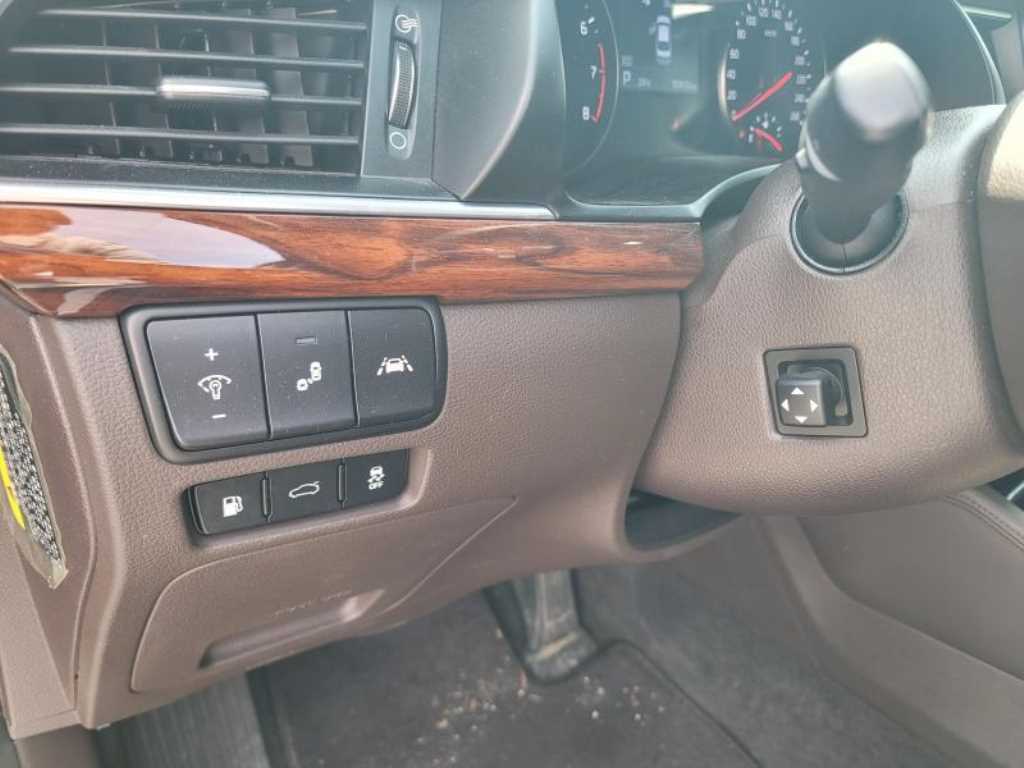 KIA K7 - Vista 9