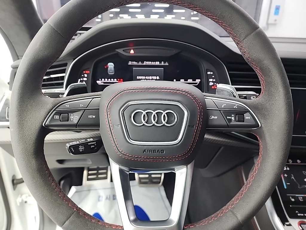 Audi RSQ8 - Vista 11
