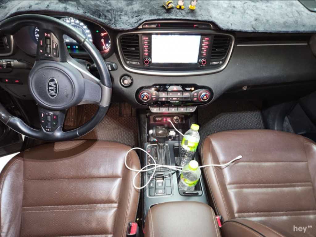 KIA Sorento - Vista 7