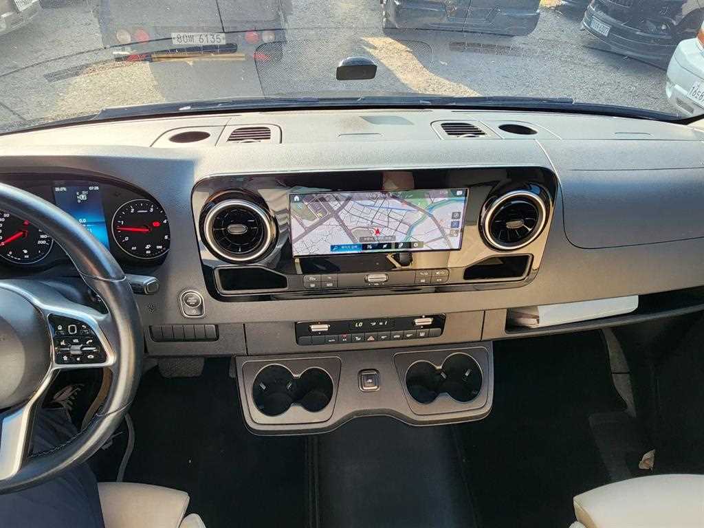 Mercedes Benz Sprinter 2022 Negro - Importación desde Corea - HF Imports Iquique - Foto 15