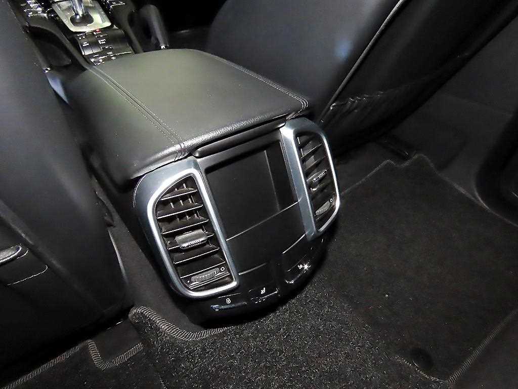 Porsche Cayenne 2017 Negro - Importación desde Corea - HF Imports Iquique - Foto 15