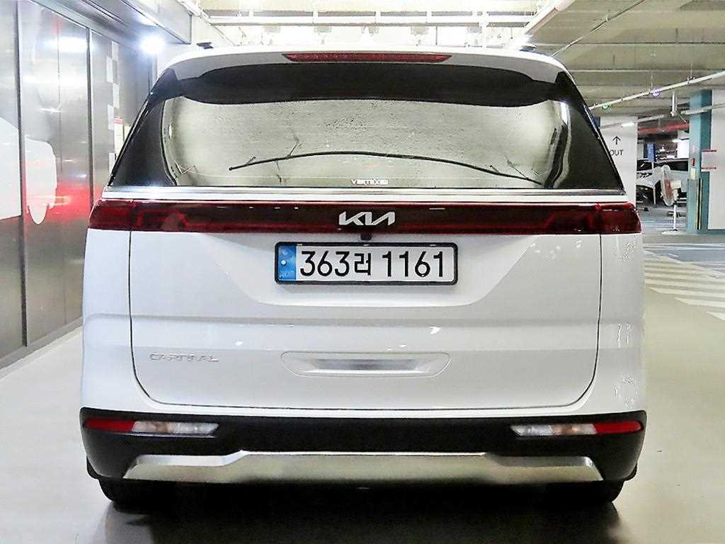 KIA Carnival - Vista 5