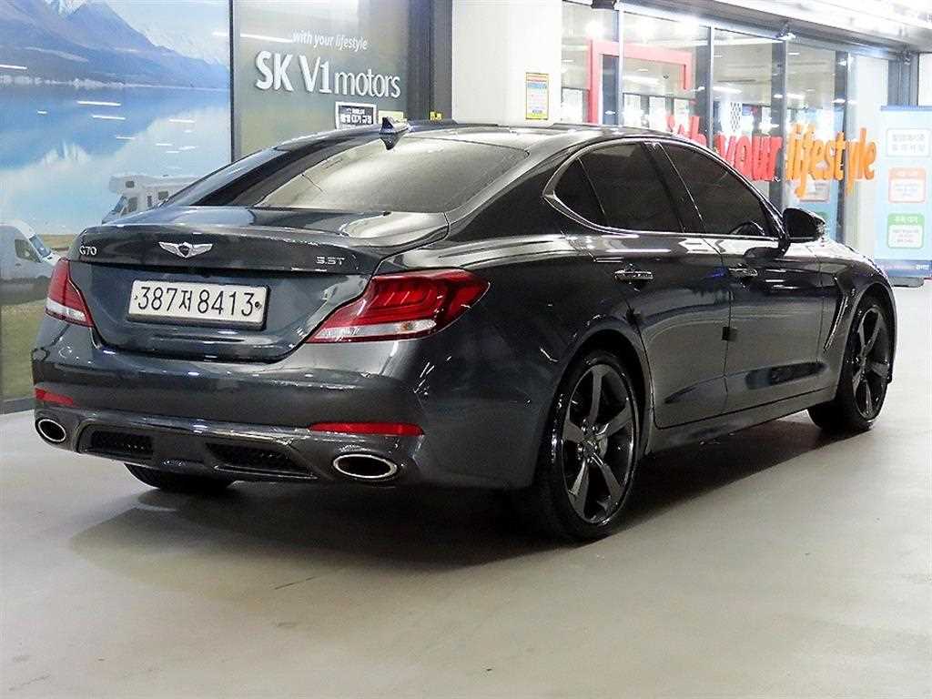 Genesis G70 - Vista 5