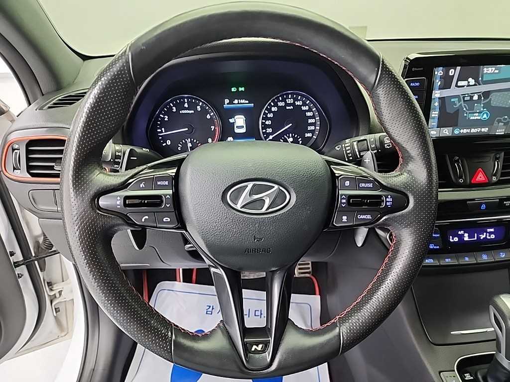 HYUNDAI i30 - Vista 9