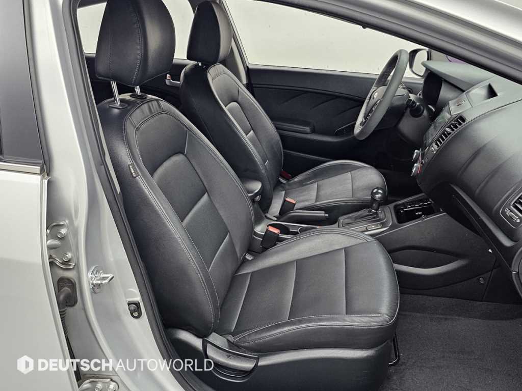 KIA K3 - Vista 12