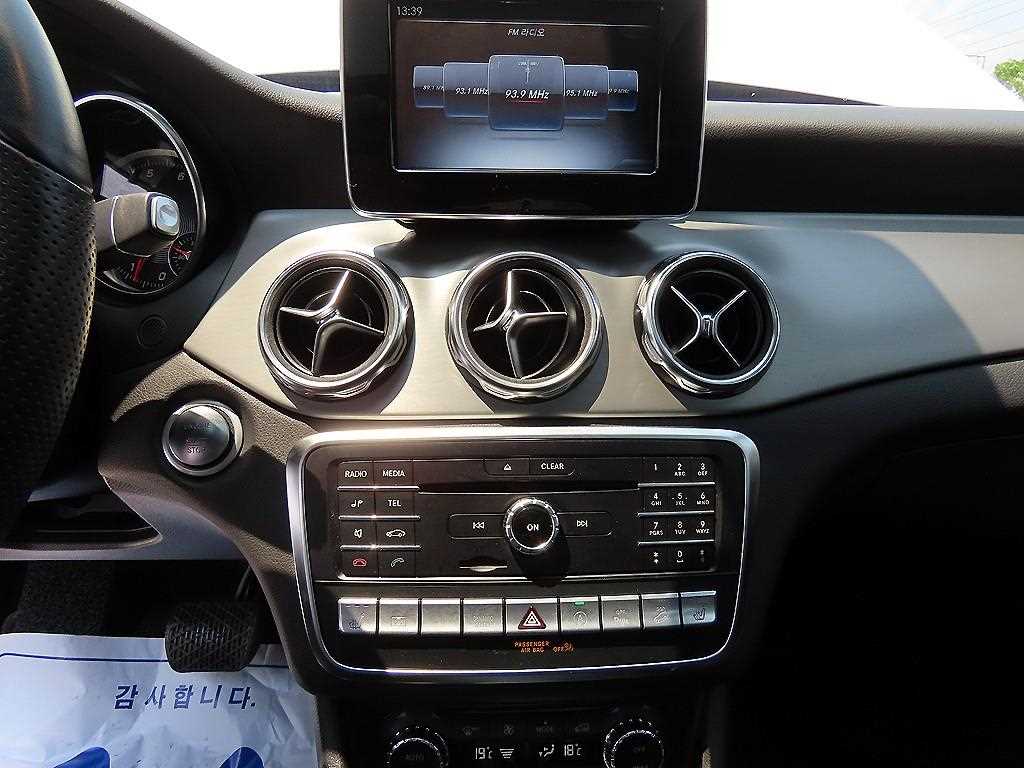 Mercedes Benz GLA Class 2018 Blanco - Importación desde Corea - HF Imports Iquique - Foto 15