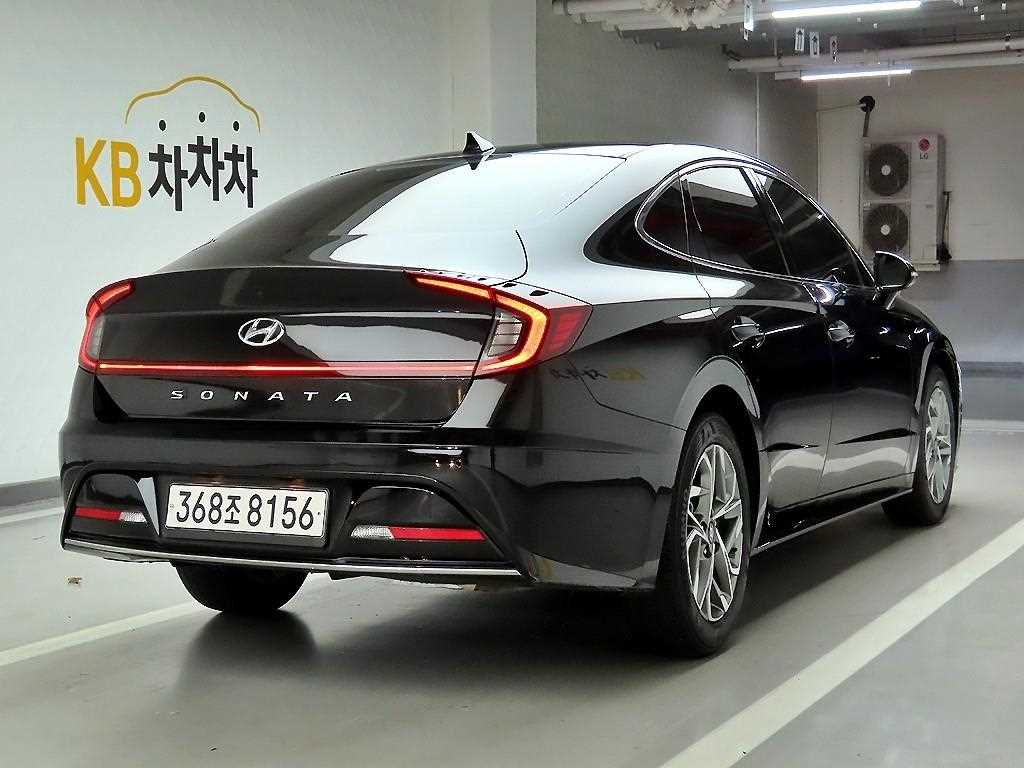 HYUNDAI Sonata - Vista 6