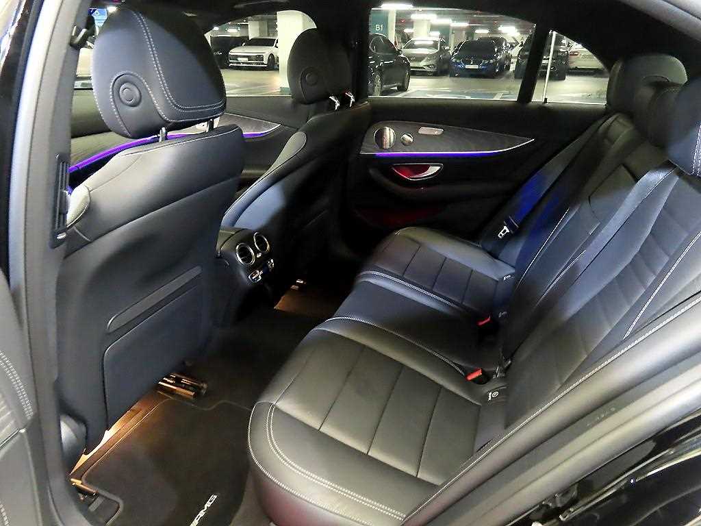 Mercedes Benz E class - Vista 9