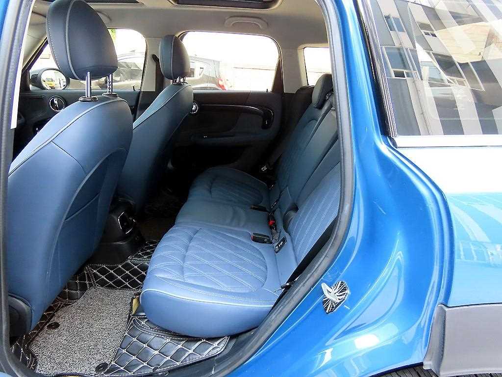 Mini Countryman - Vista 8
