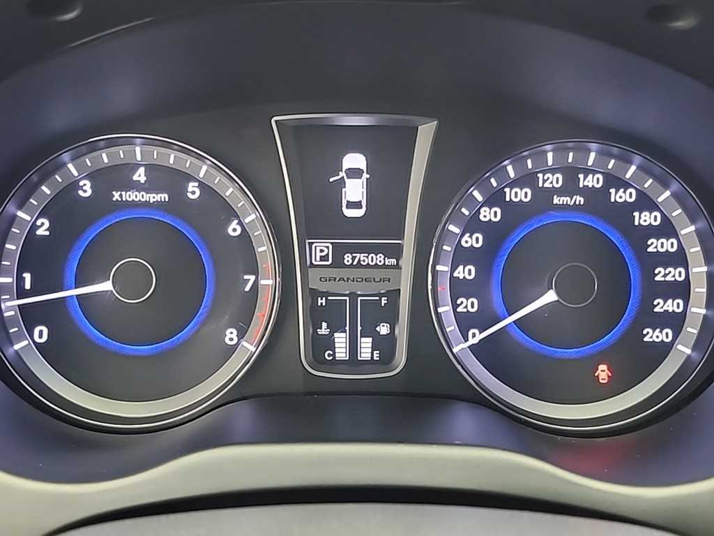 HYUNDAI Grandeur - Vista 8
