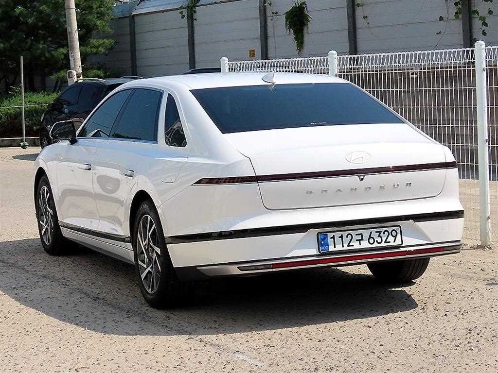 HYUNDAI Grandeur - Vista 3