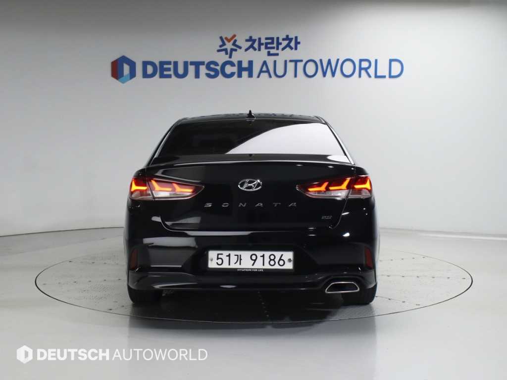HYUNDAI Sonata - Vista 6