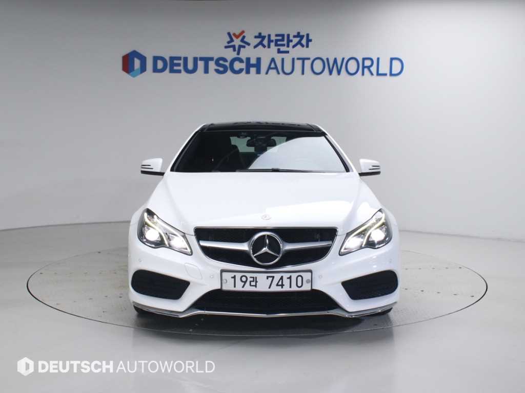 Mercedes Benz E class - Vista 3