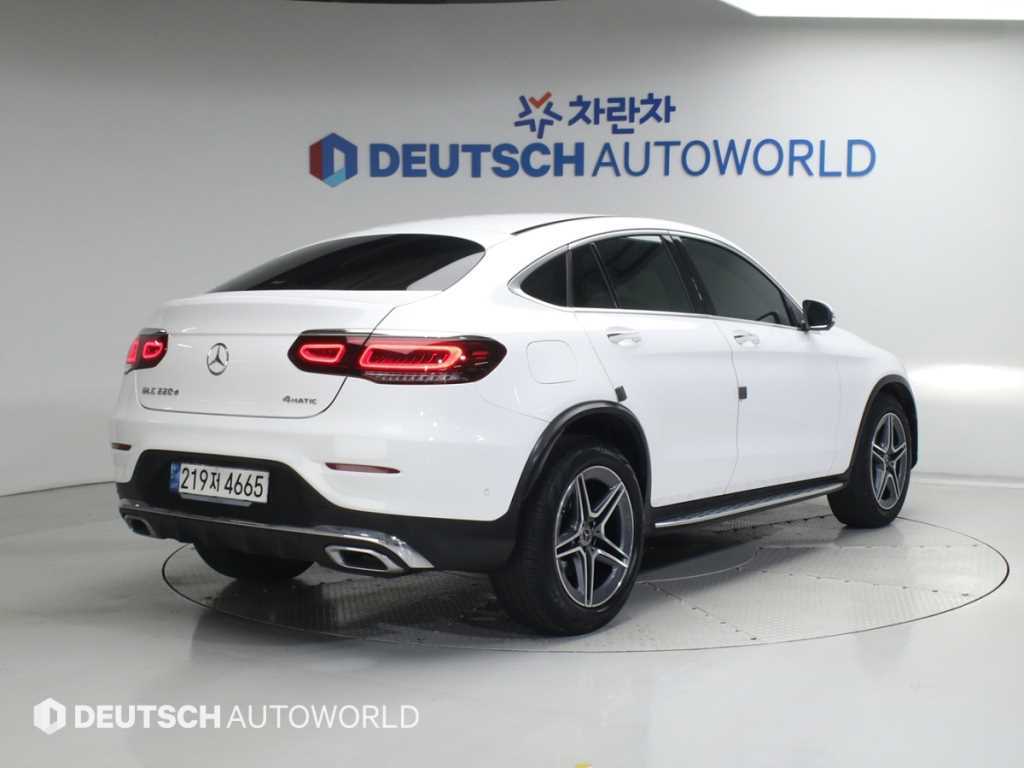 Mercedes Benz GLC Class - Vista 3