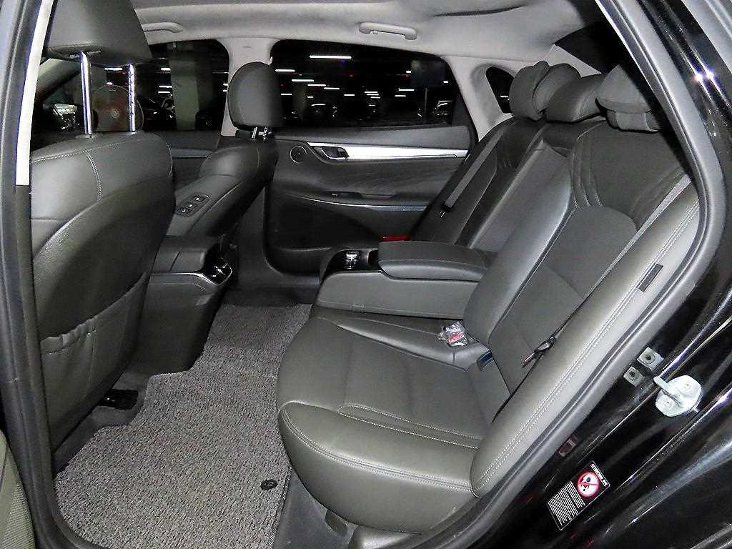 HYUNDAI Grandeur - Vista 9
