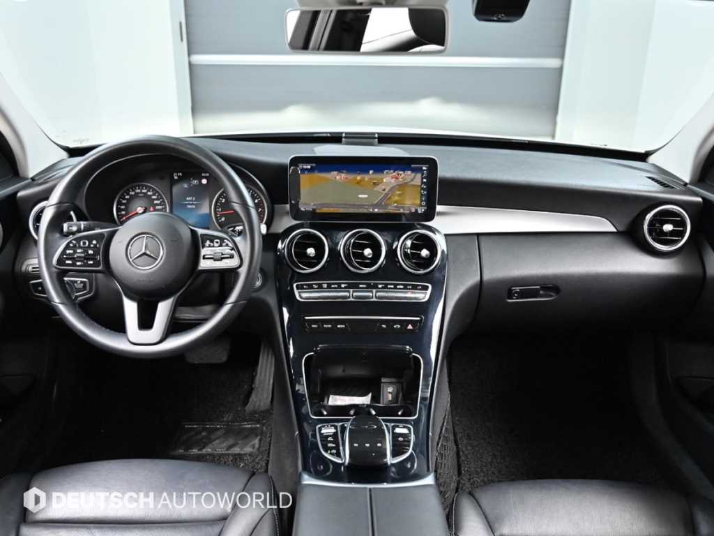 Mercedes Benz C Class - Vista 9
