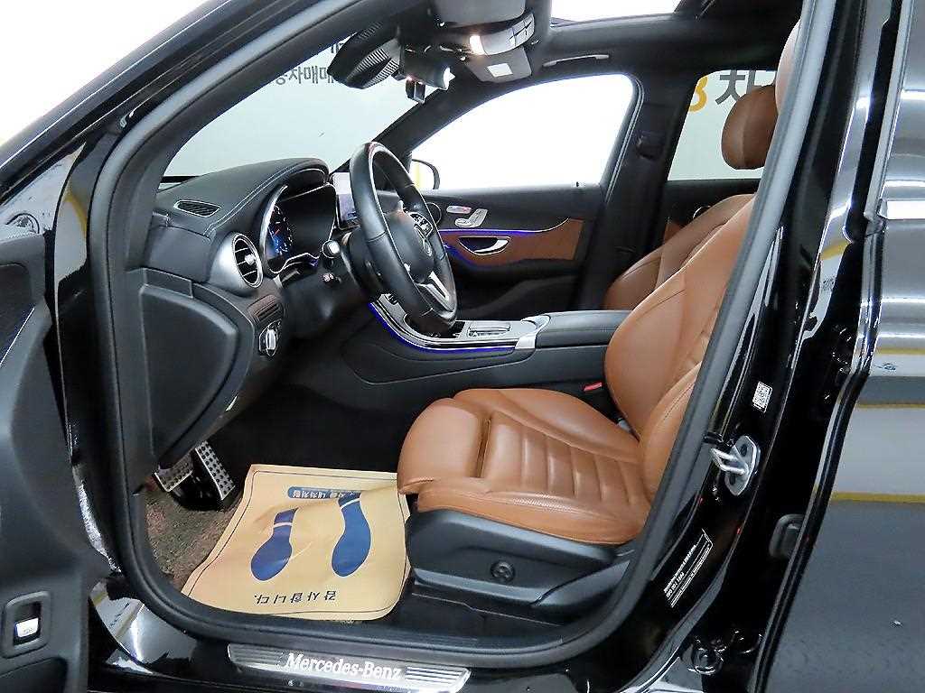 Mercedes Benz GLC Class - Vista 7