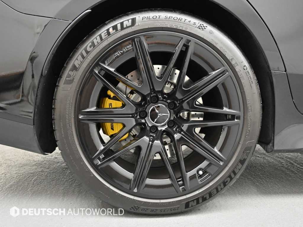 Mercedes Benz AMG GT - Vista 7