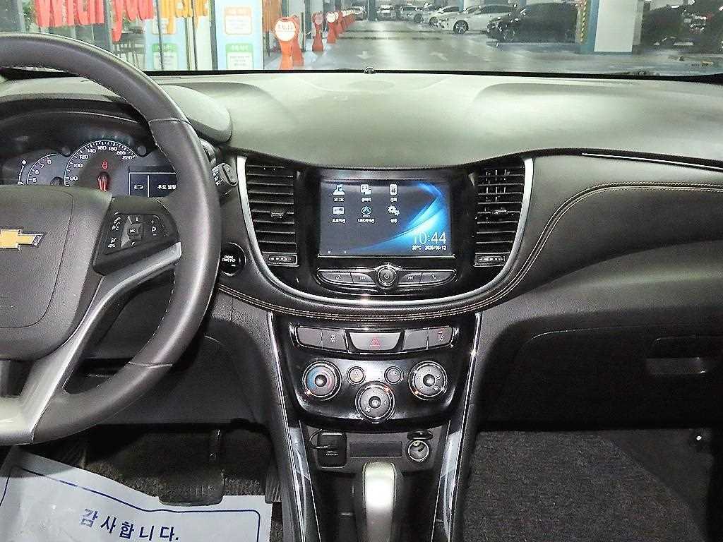 Chevrolet Trax 2018 Blanco - Importación desde Corea - HF Imports Iquique - Foto 13