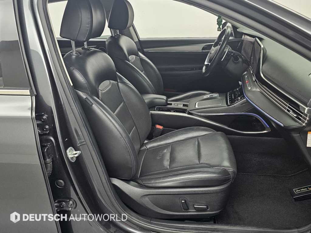 HYUNDAI Grandeur - Vista 12