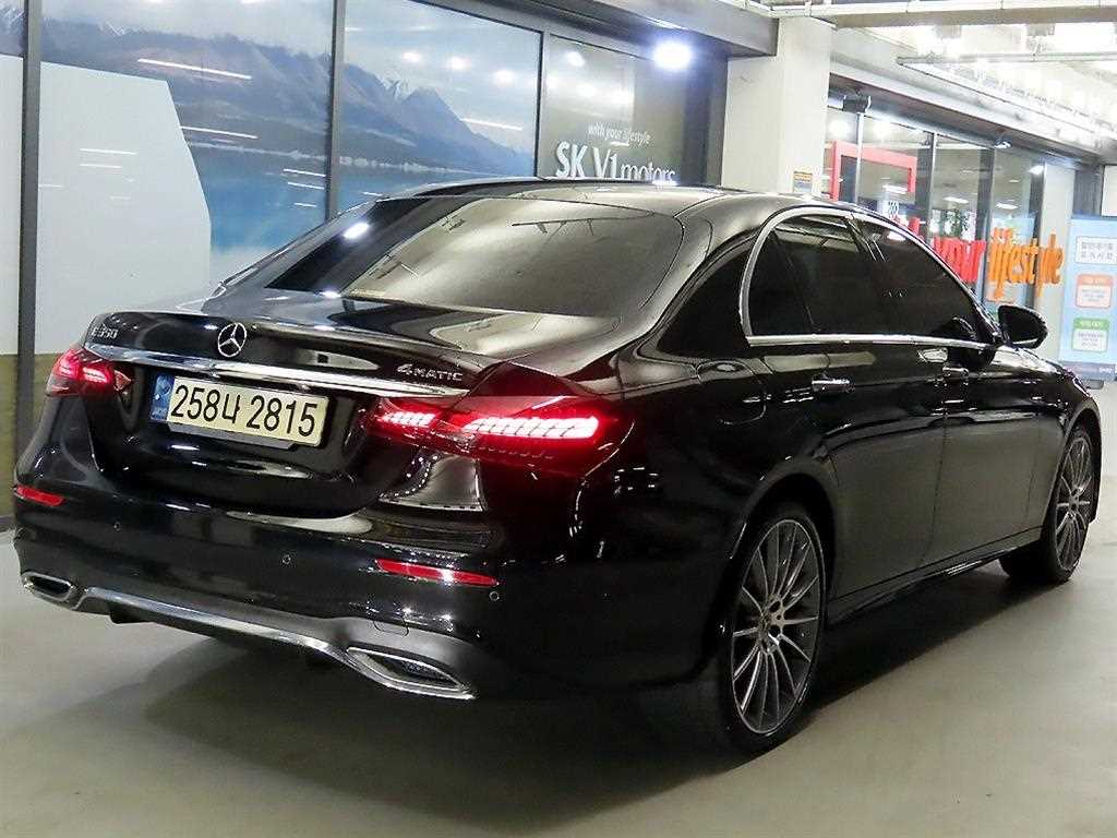 Mercedes Benz E class - Vista 6
