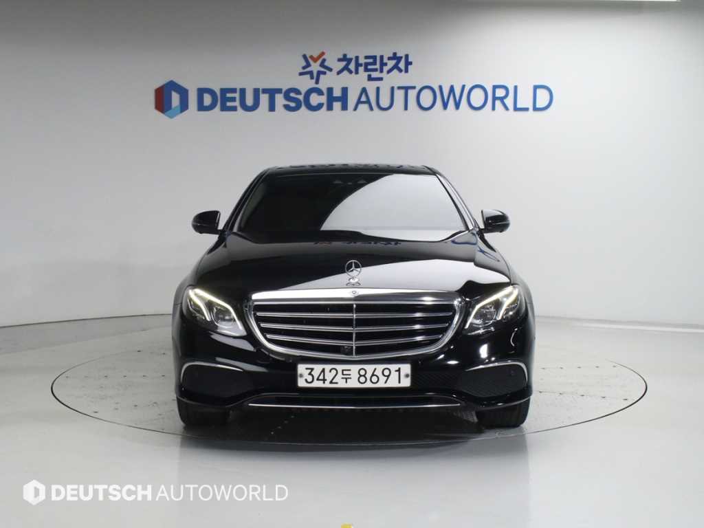 Mercedes Benz E class 2018 Negro - Importación desde Corea - HF Imports Iquique - Foto 1