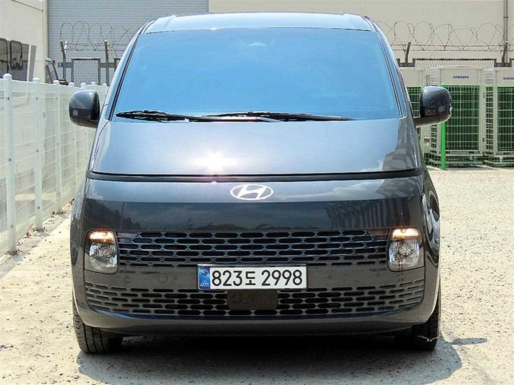 HYUNDAI Staria 2024 Gris - Importación desde Corea - HF Imports Iquique - Foto 1