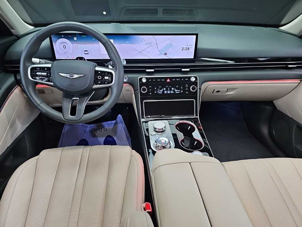 Genesis GV80 - Vista 9