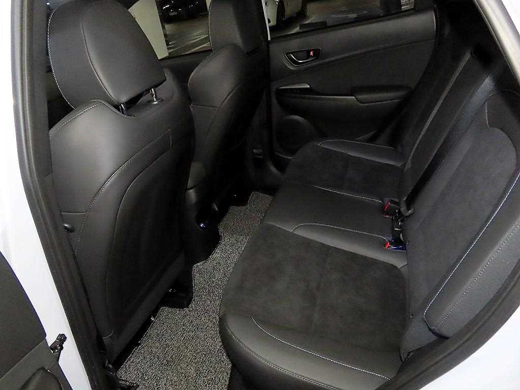 HYUNDAI Kona - Vista 9