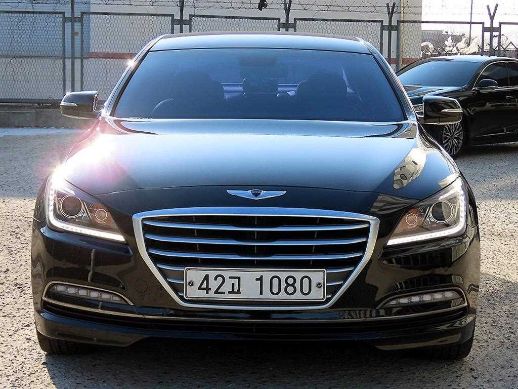 HYUNDAI Genesis - Vista 9
