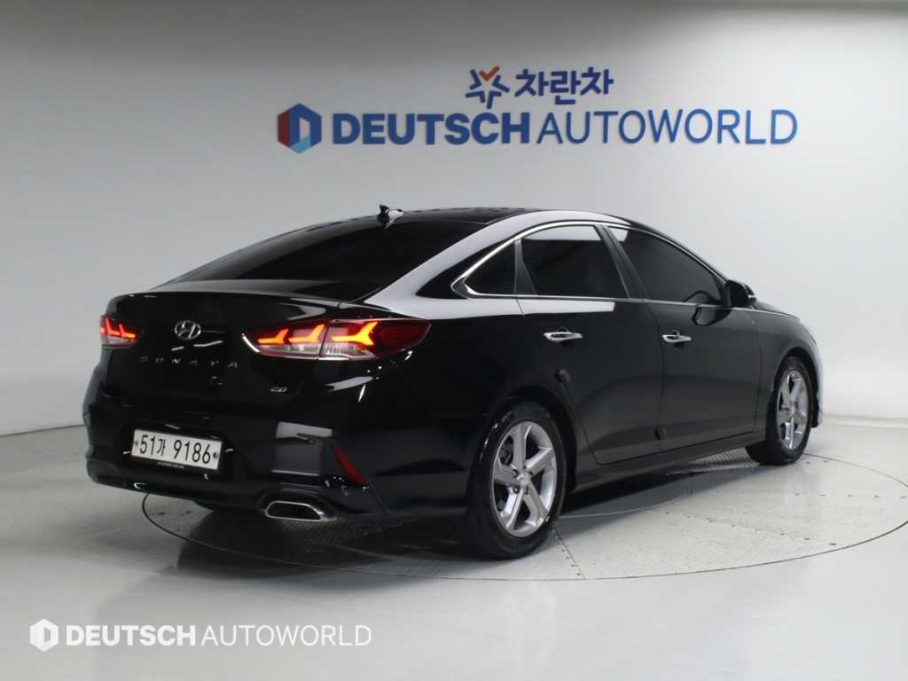 HYUNDAI Sonata - Vista 2