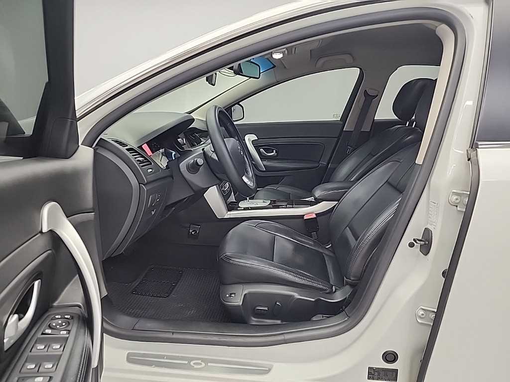 SAMSUNG SM5 2012 Blanco - Importación desde Corea - HF Imports Iquique - Foto 13