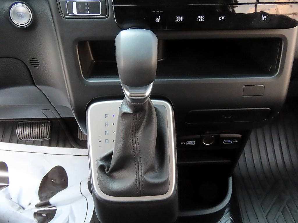HYUNDAI Staria 2024 Plateado - Importación desde Corea - HF Imports Iquique - Foto 13