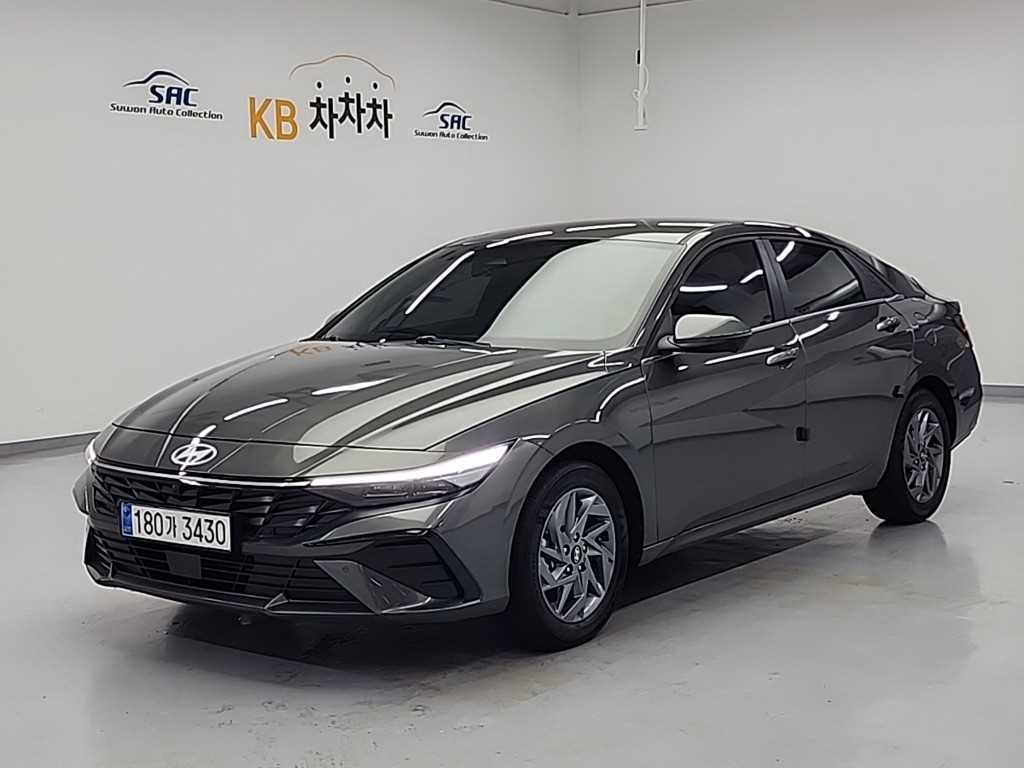 HYUNDAI Avante - Vista 2
