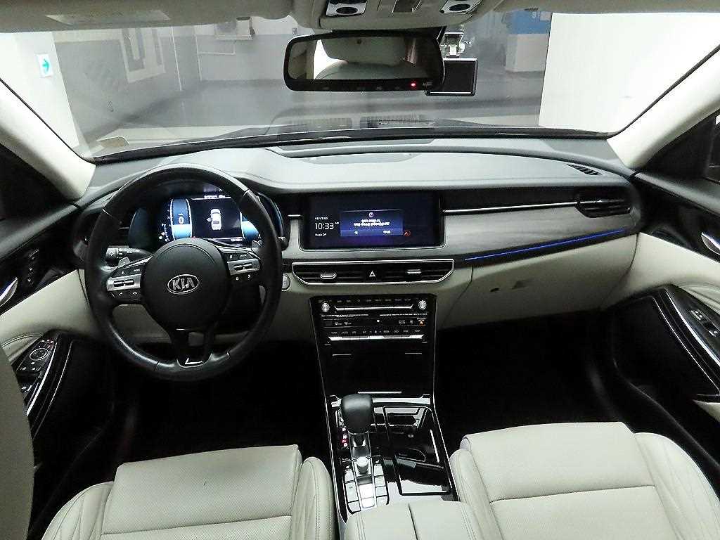 KIA K7 - Vista 10