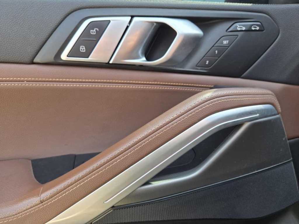 BMW X6 - Vista 6