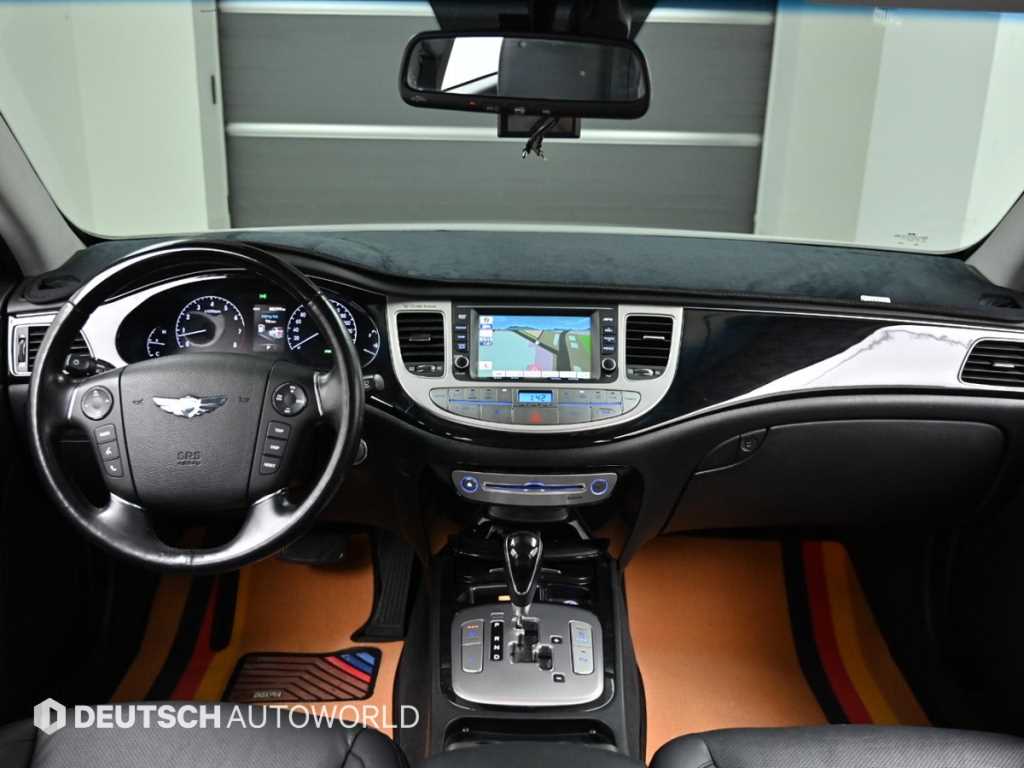 HYUNDAI Genesis - Vista 9